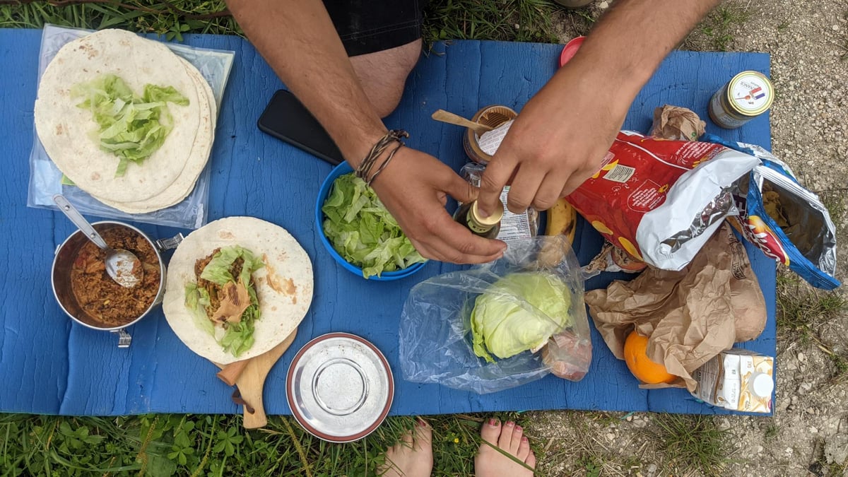 Lunch Stop!, France