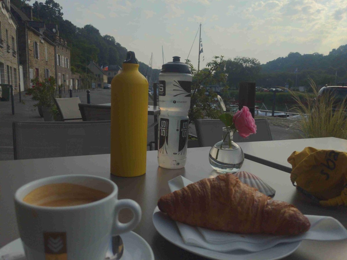 Es muss getan werden! Dinan, Frankreich