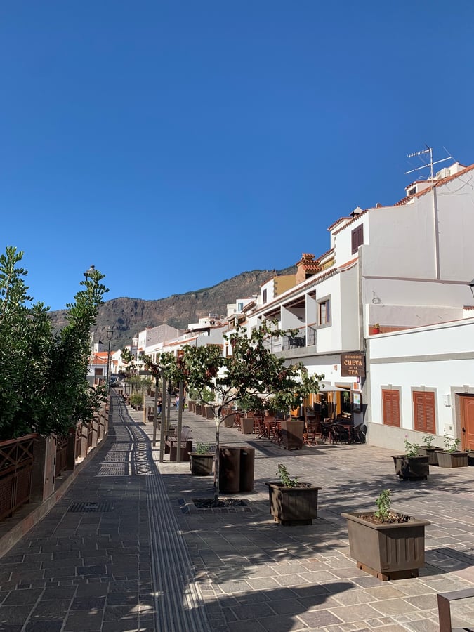 Montañas y puesta de sol, España