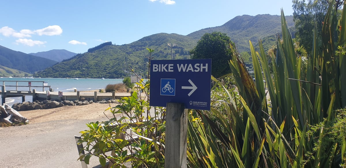 He/She is, New Zealand