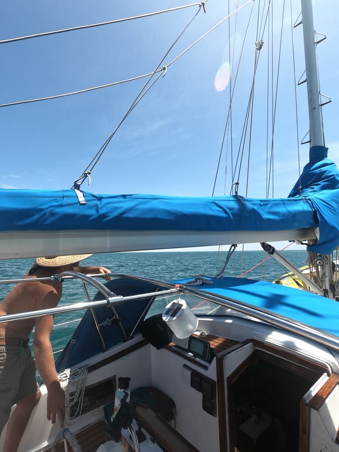 ¡De vuelta a Jolly!, Antigua y Barbuda