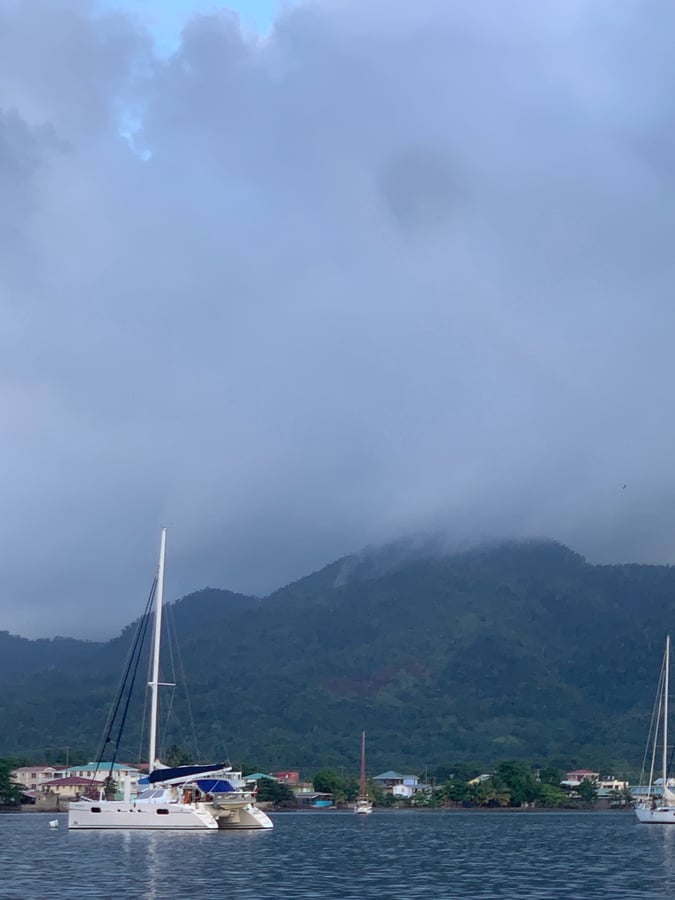 Llegó a Dominica, Dominica