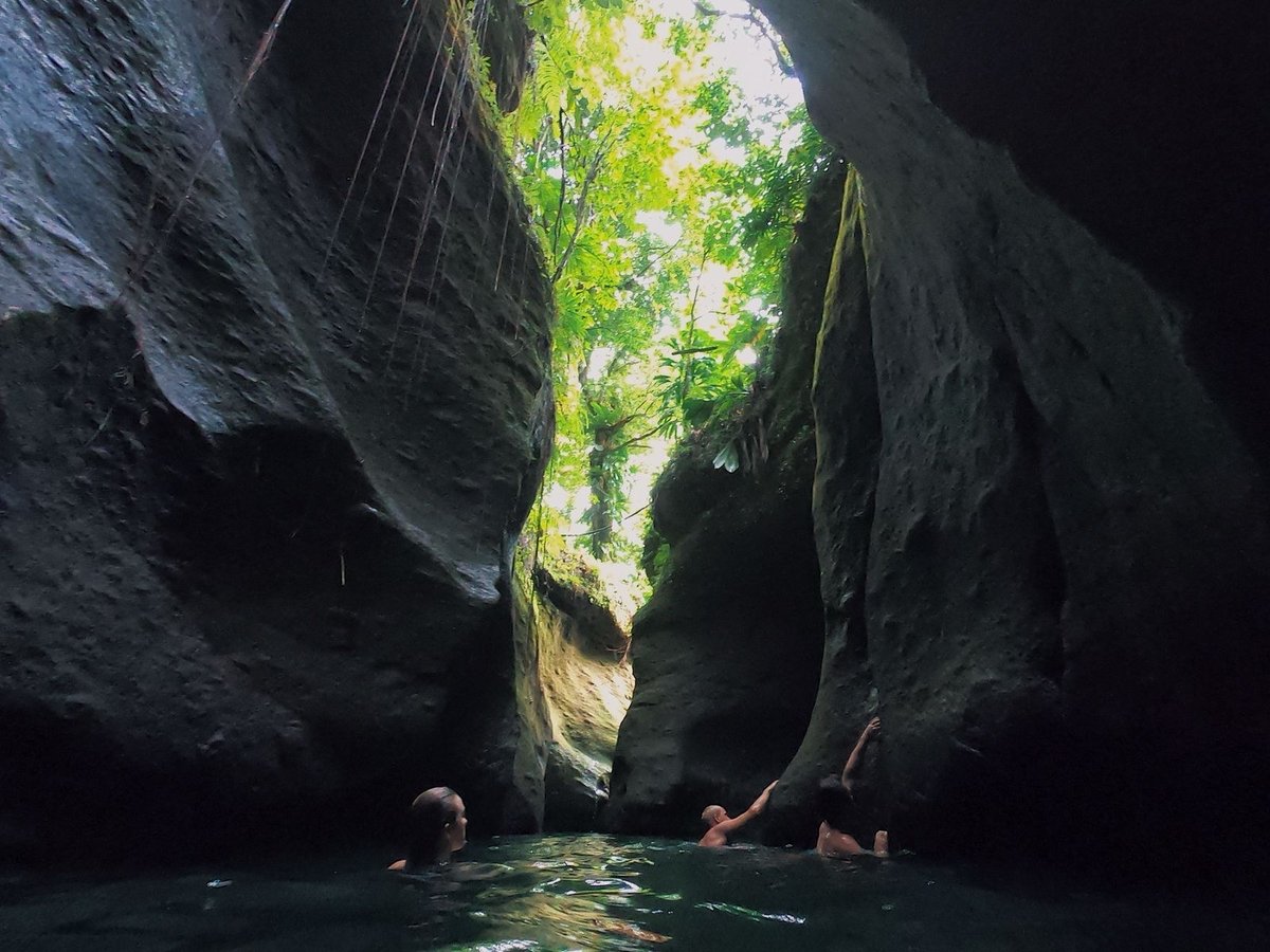 Explorando Dominica, Dominica