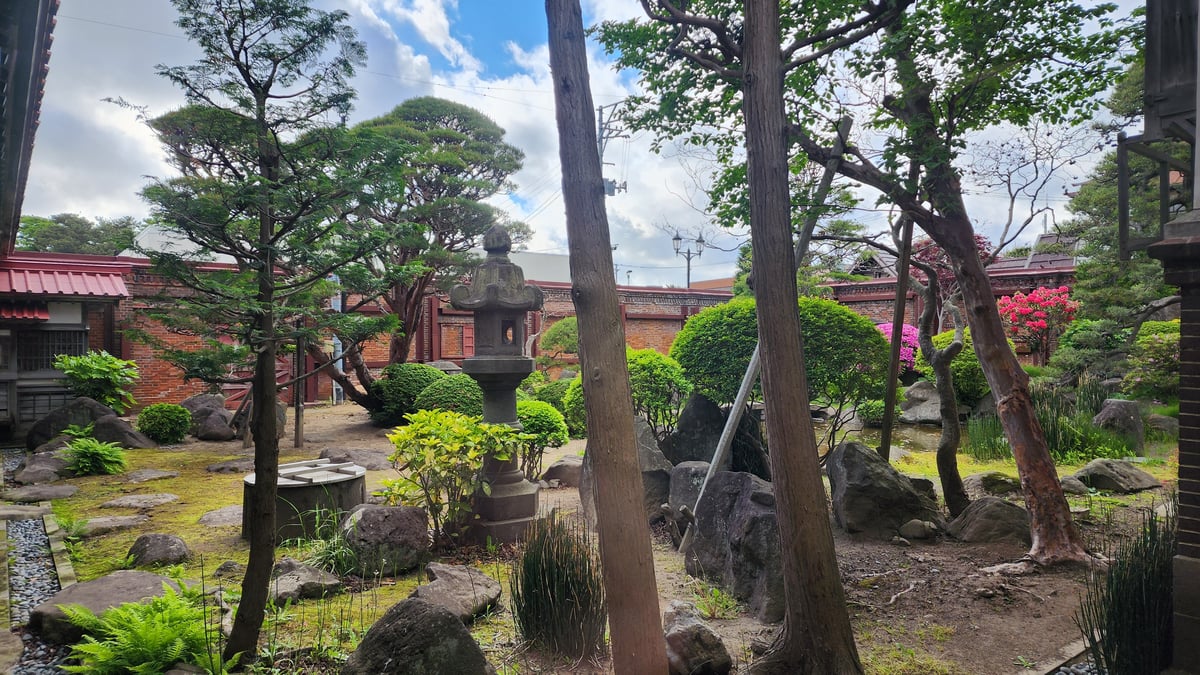 Shayokan, Japan