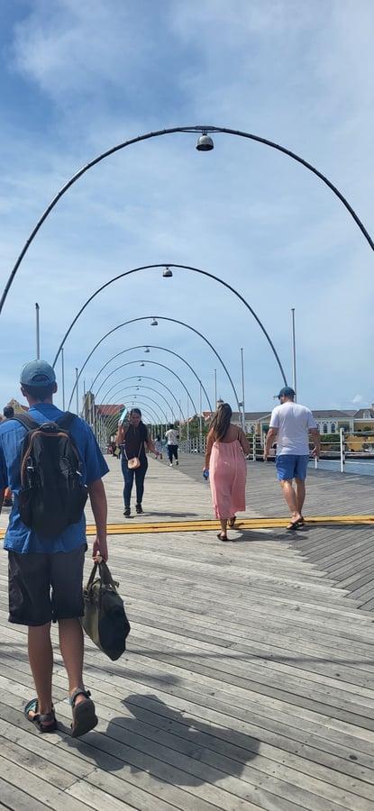 Queen Emma Bridge, Curaçao