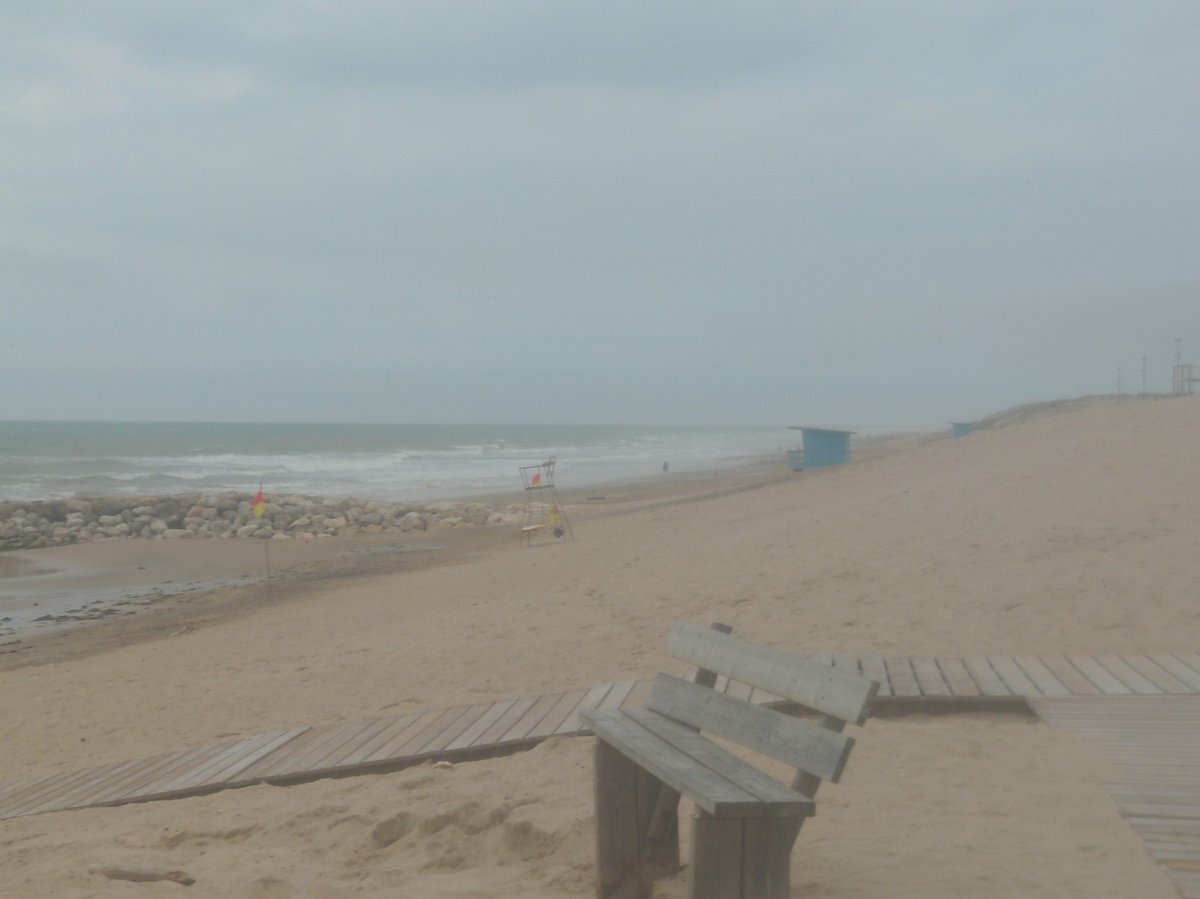Windy And Cold!!, France