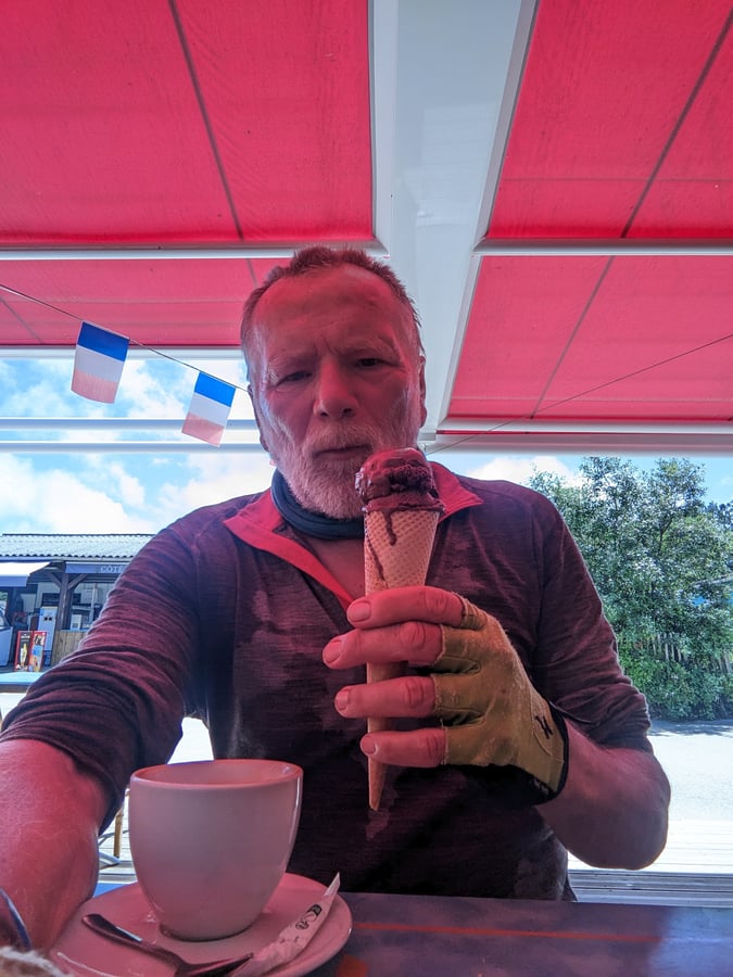 Abschnitt Eins abgeschlossen! Eiscreme!, Frankreich