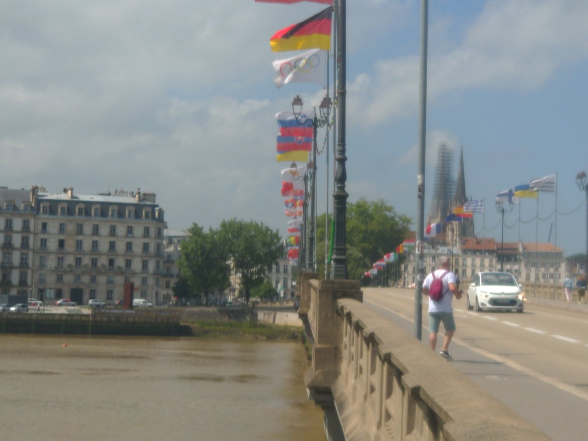 Vielen Dank an den Simon Tec Support!, Frankreich