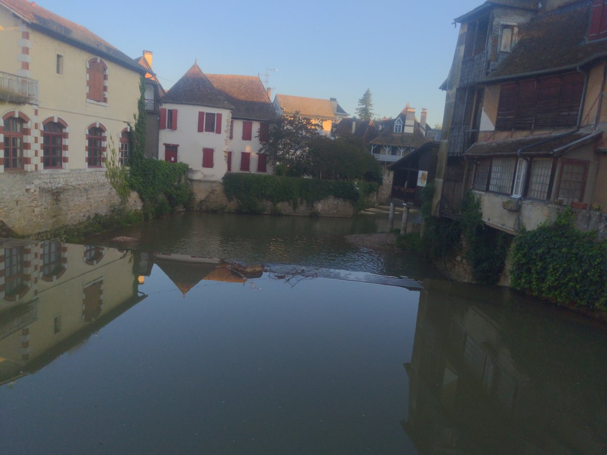 Wehr...Auf der Brücke stehen!, Frankreich