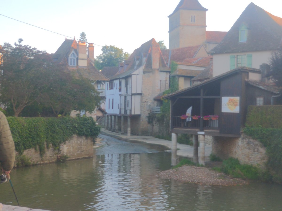 Wehr...Auf der Brücke stehen!, Frankreich