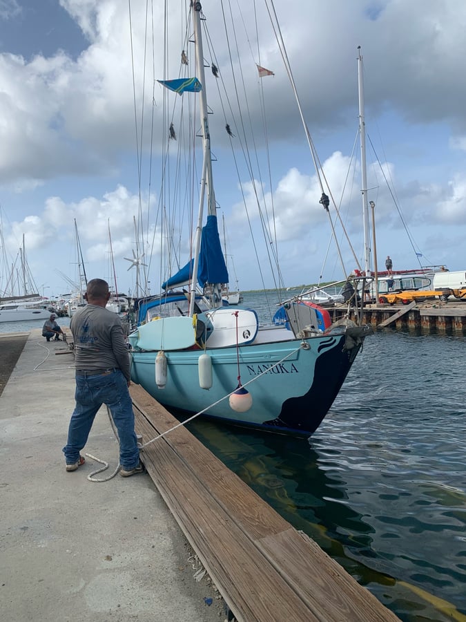 En casa por un par de meses, Aruba