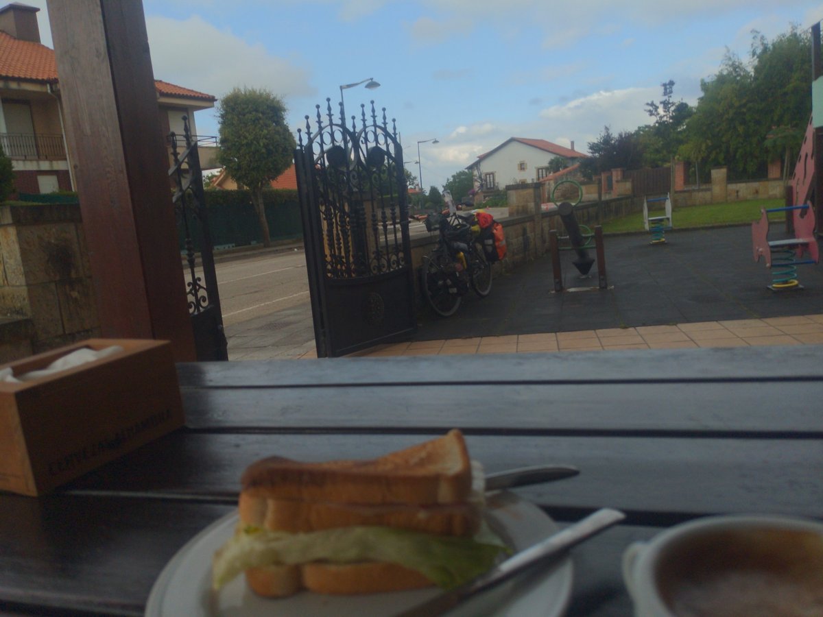 Breakfast!, Spain