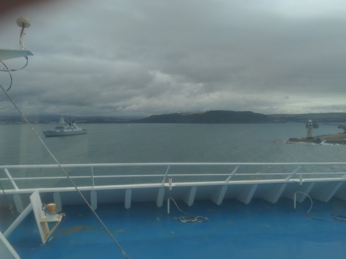 Llegada a Plymouth Sound, Inglaterra