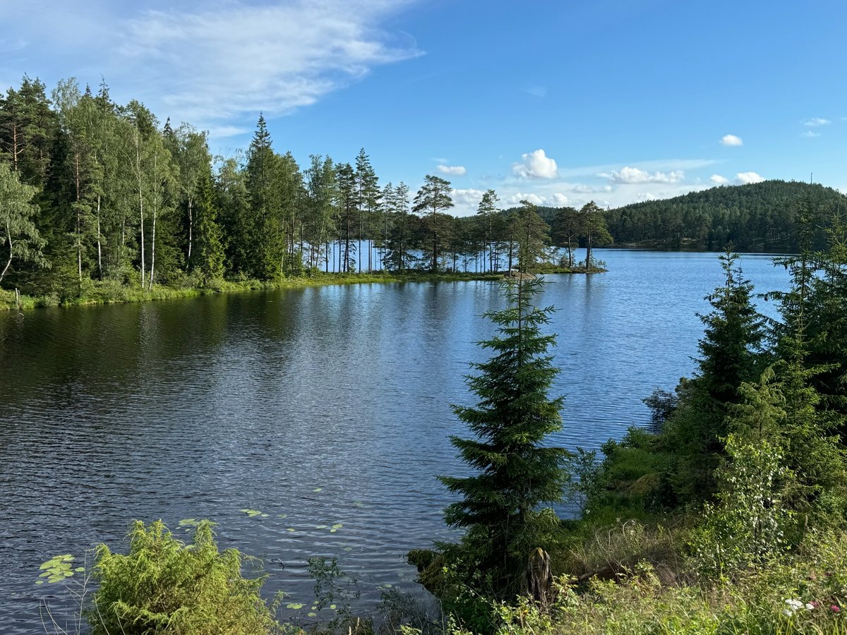 Spot The Difference - Norwegian Lake, Norway