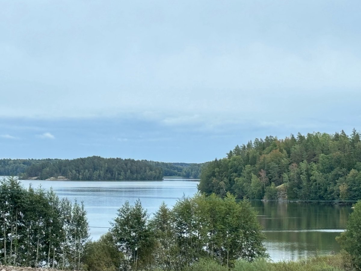 Etwa auf halbem Weg zur Fähre nach Finnland, Schweden