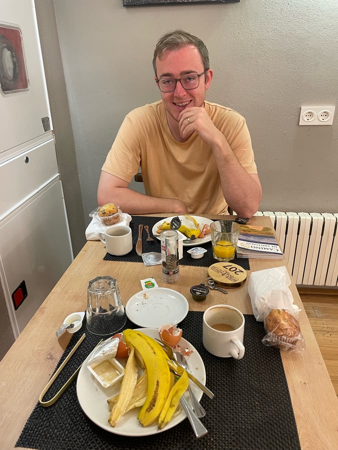 Achy Breakfast, Spain