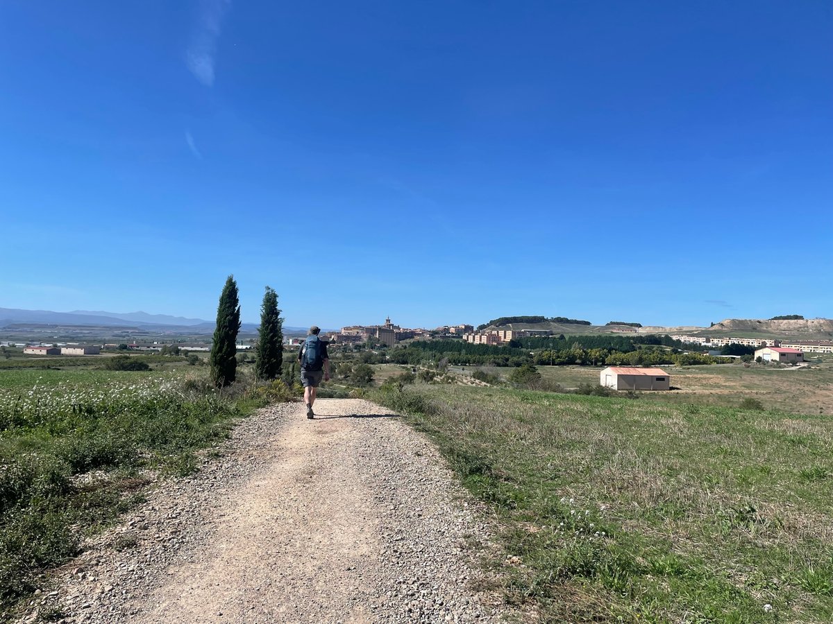Mehr als die Hälfte der Strecke in einer Stadt namens Viana, Spanien
