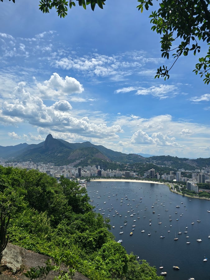 Wanderung zum Sugarloaf-Berg, Brasilien
