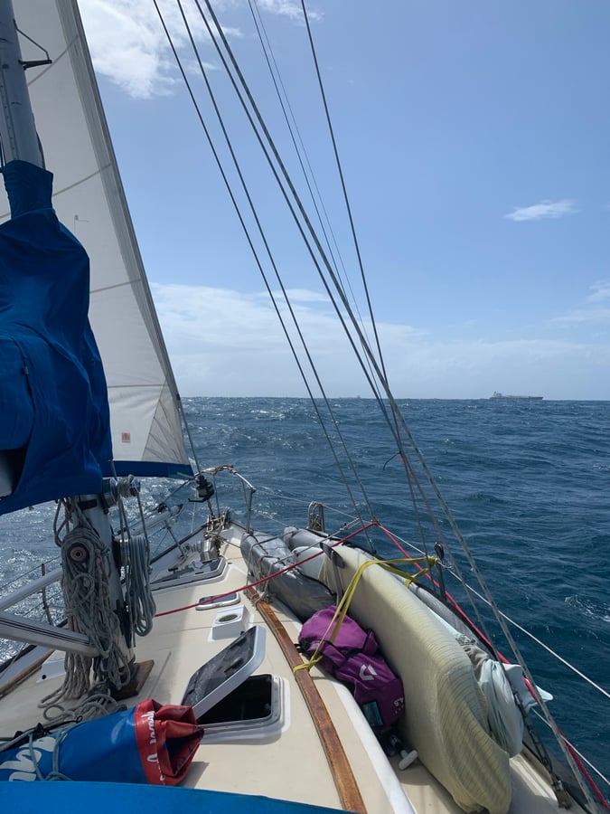 Navegando hacia el Canal de Panamá