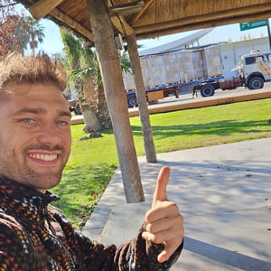 HITCHHIKING BIG by David