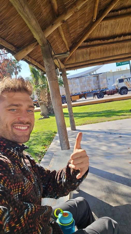 AUTOESTOPISTA A LO GRANDE, Argentina