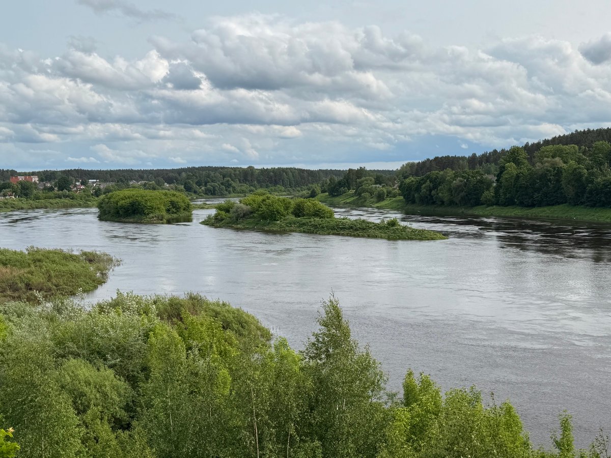 Río Daugava en Kraslava, Letonia