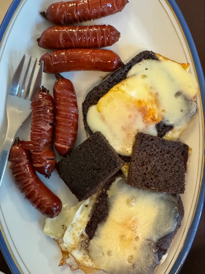 ¡Un abundante desayuno letón!, Letonia