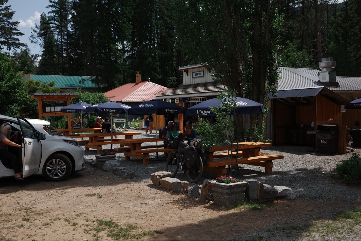 Lunch Stop At Two Scoop Steve's, Canada