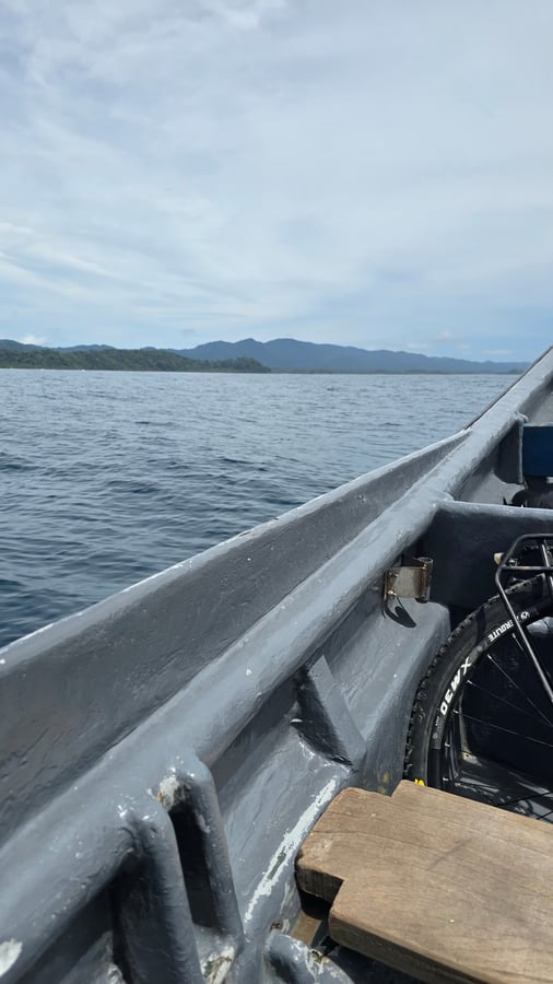 Locura de barcos, Panamá