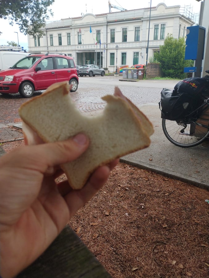 Zweites Sandwich, Italien