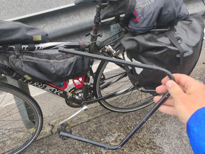 Pannier Rack Snapped, Italië
