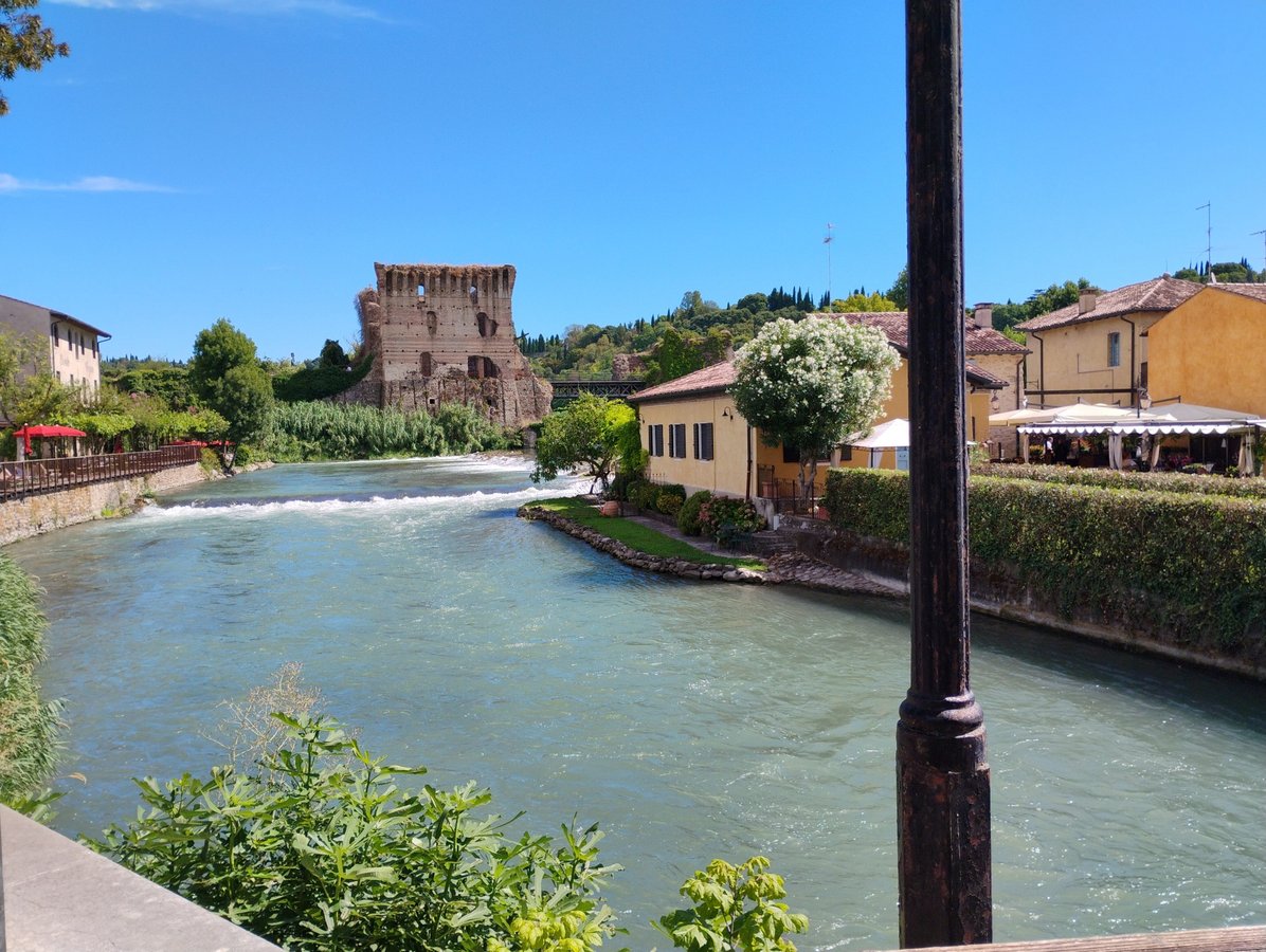Hamlet, Italy