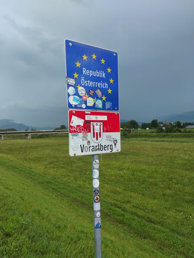 Österreich erneut, Österreich