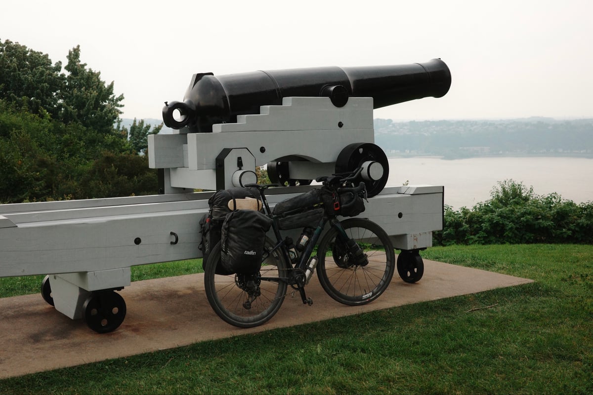 Cannondale y un cañón, Canadá