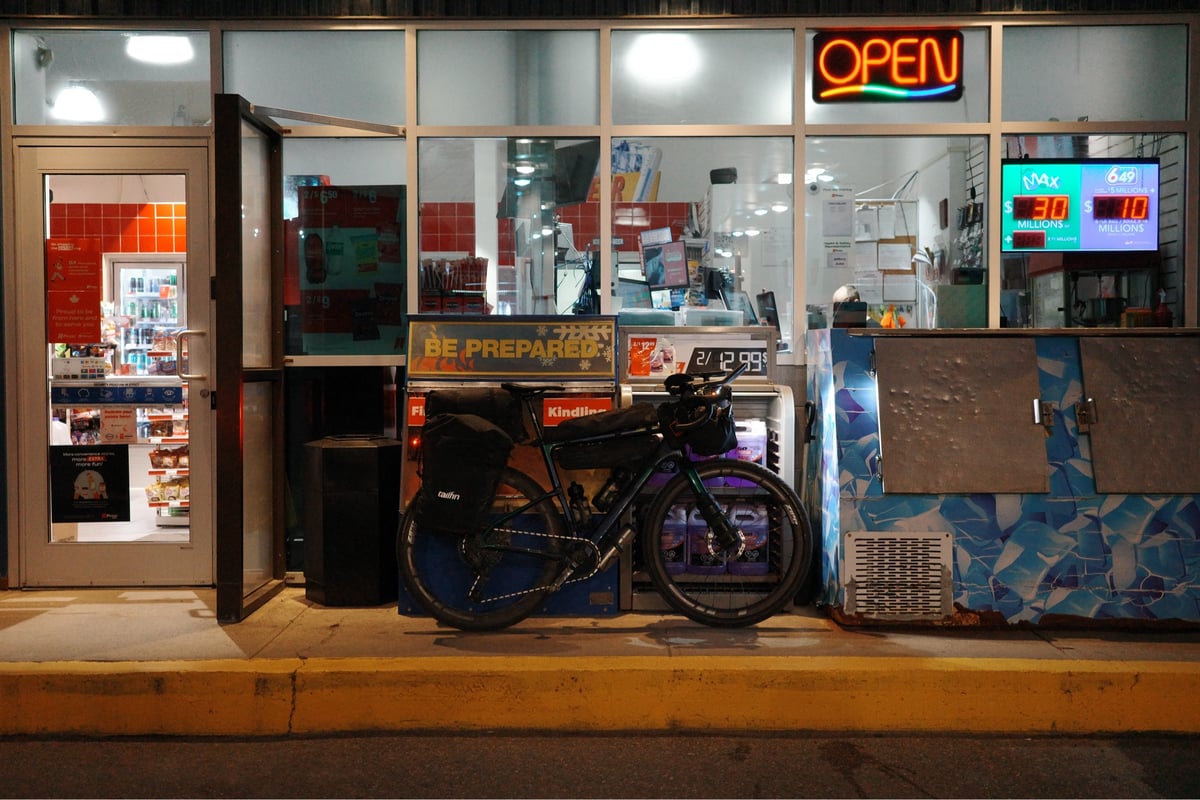 Cabalgando de noche, Canadá