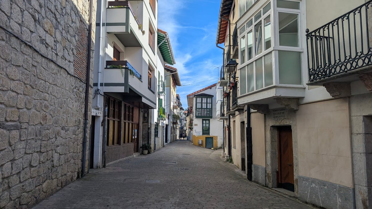 Ea, Spain