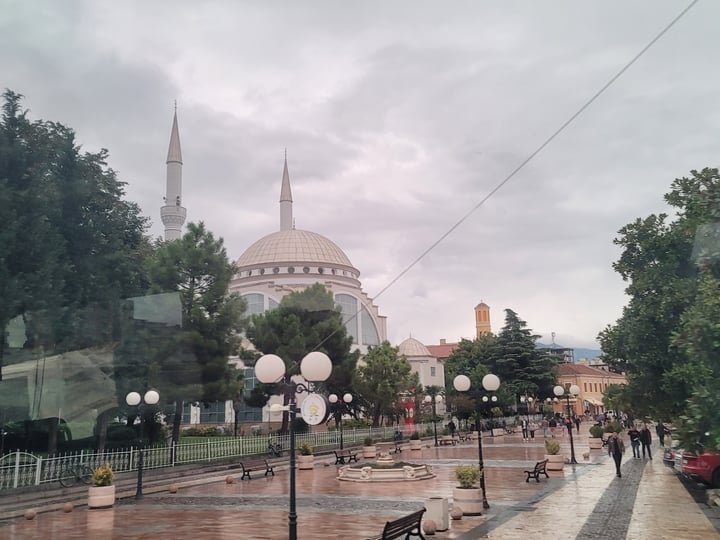 什库拉, Albanië