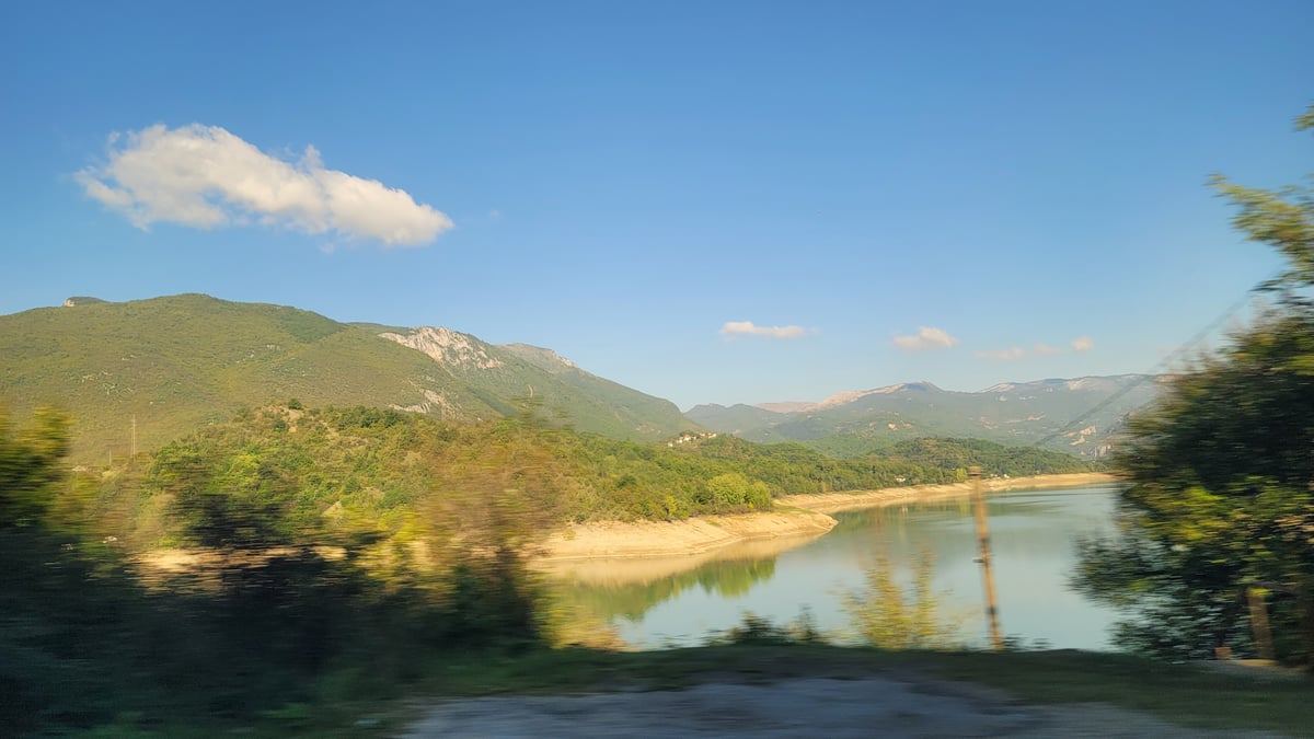 Landschaft entlang des Weges, Bosnien und Herzegowina