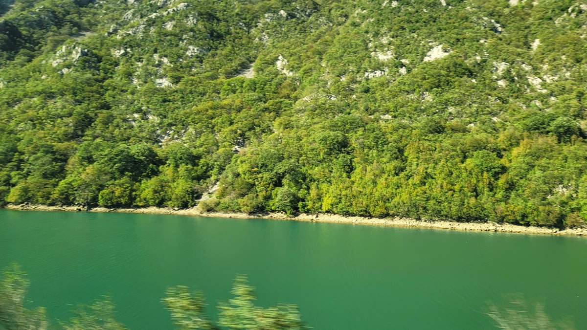 Landschaft entlang des Weges, Bosnien und Herzegowina