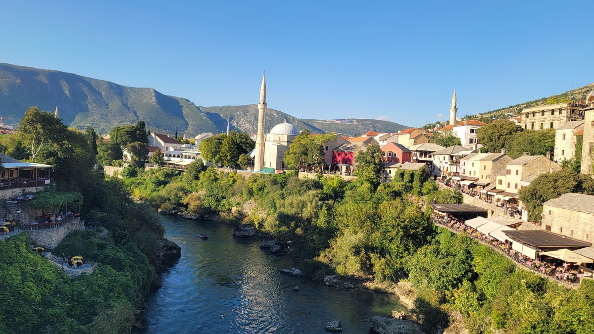 Old Bridge in Mostar Old Town, Bosnia & Herzegovina
