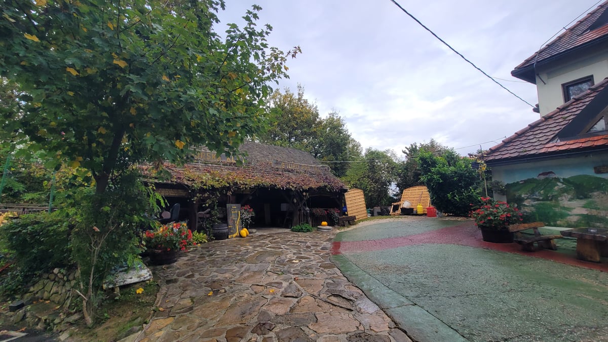 Gustate le autentiche specialità locali presso il ristorante della fattoria., Croazia