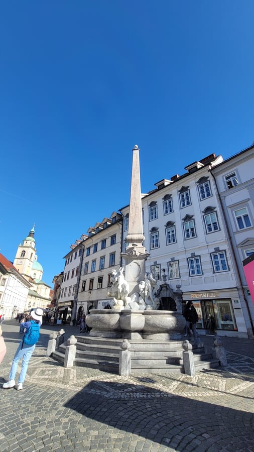 Loba-Brunnen, Slowenien
