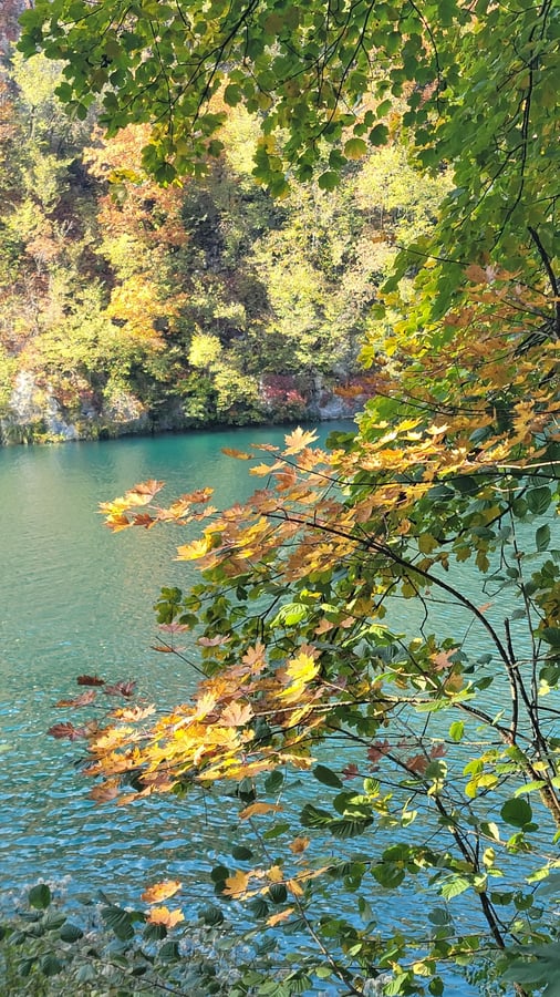 Untere Seen: Sie befinden sich am Grund der Schlucht., Kroatien