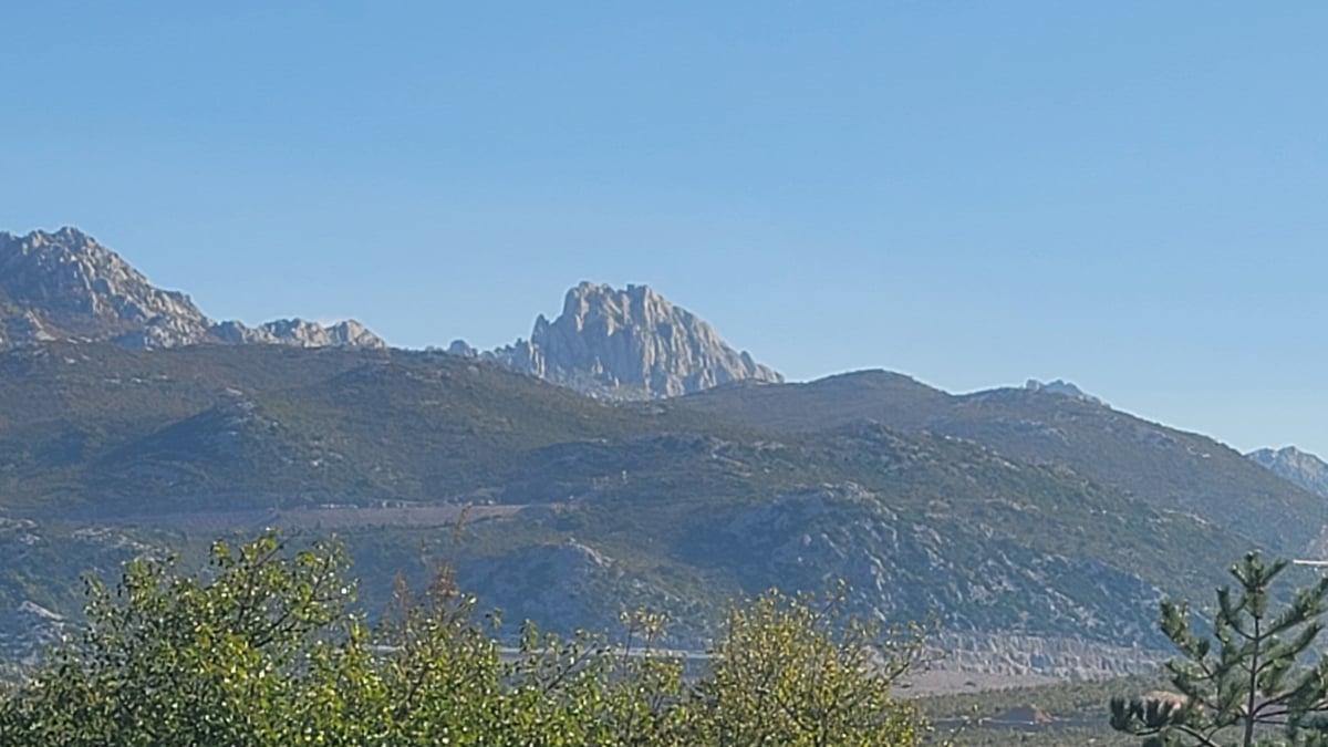 Montagne lontane lungo la strada, Croazia