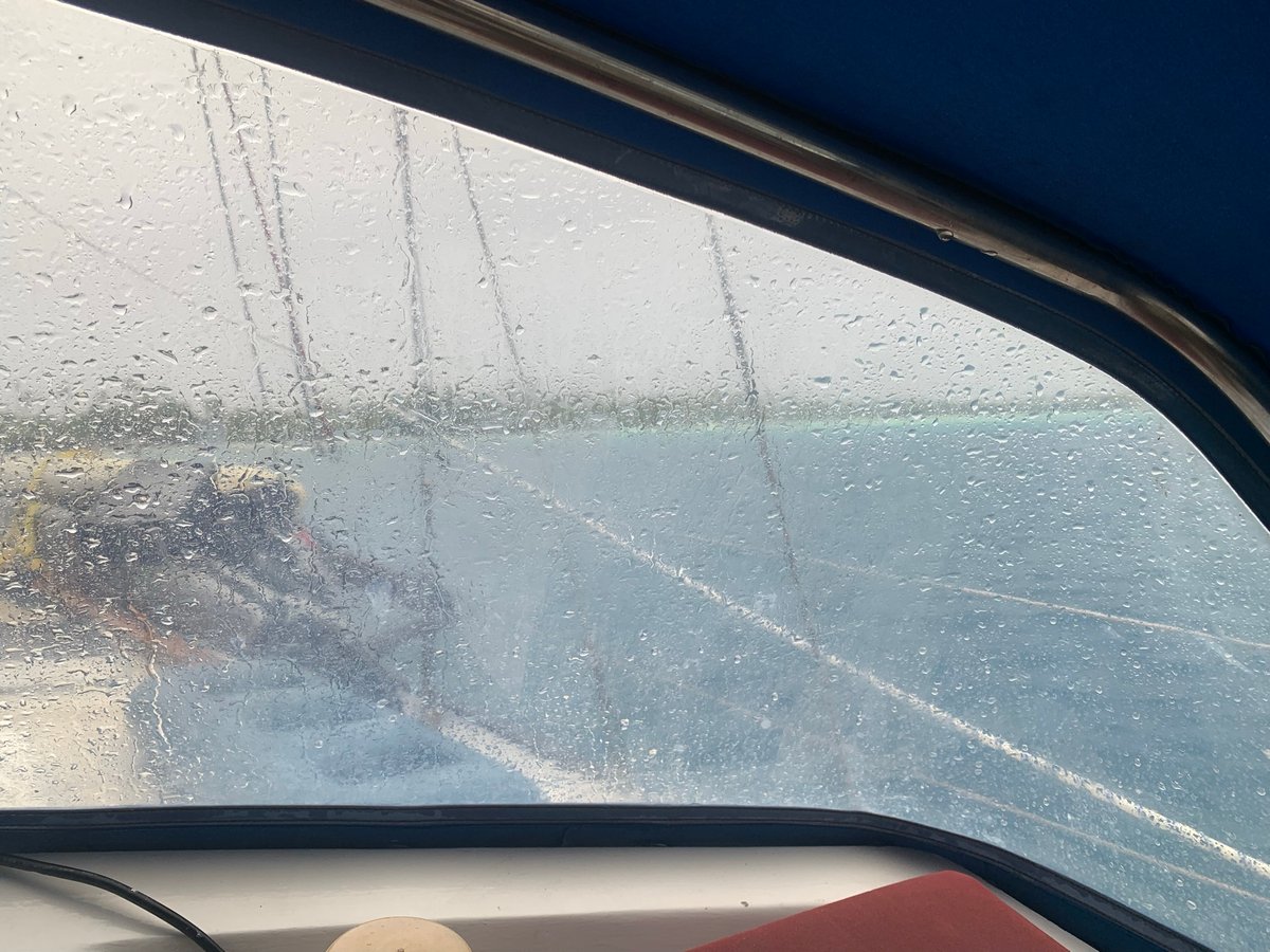 Navegando por las Tuamotu | Se avecina una tormenta