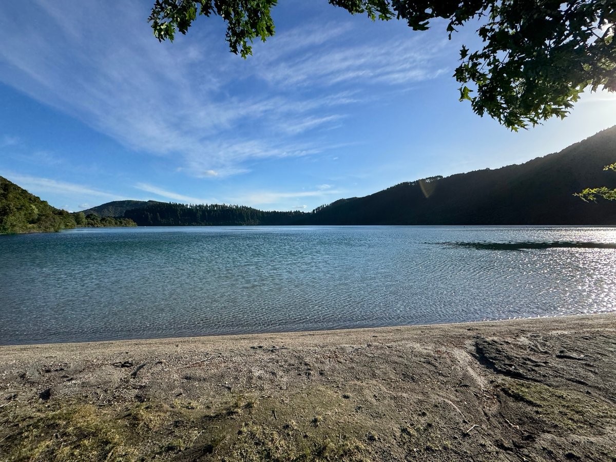 Sauna et baignade dans le lac bleu, Nouvelle-Zélande
