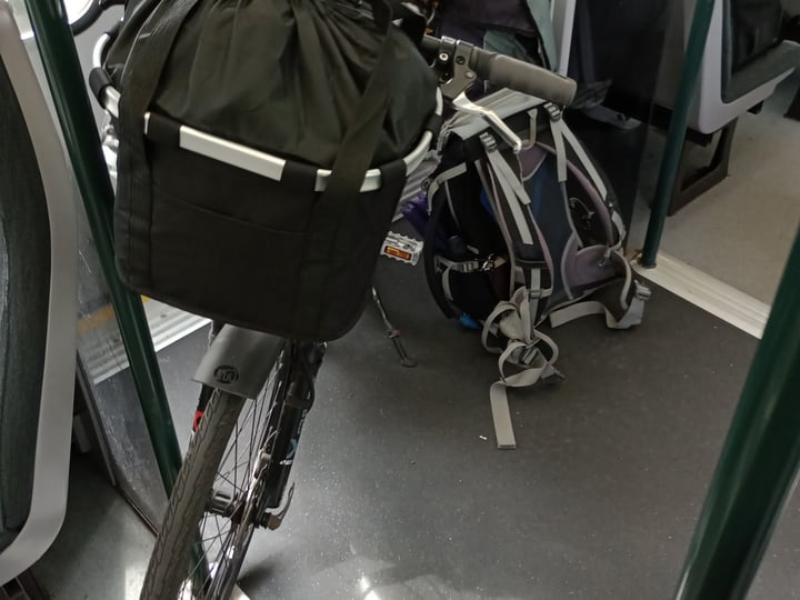 Train Number 2, Engeland