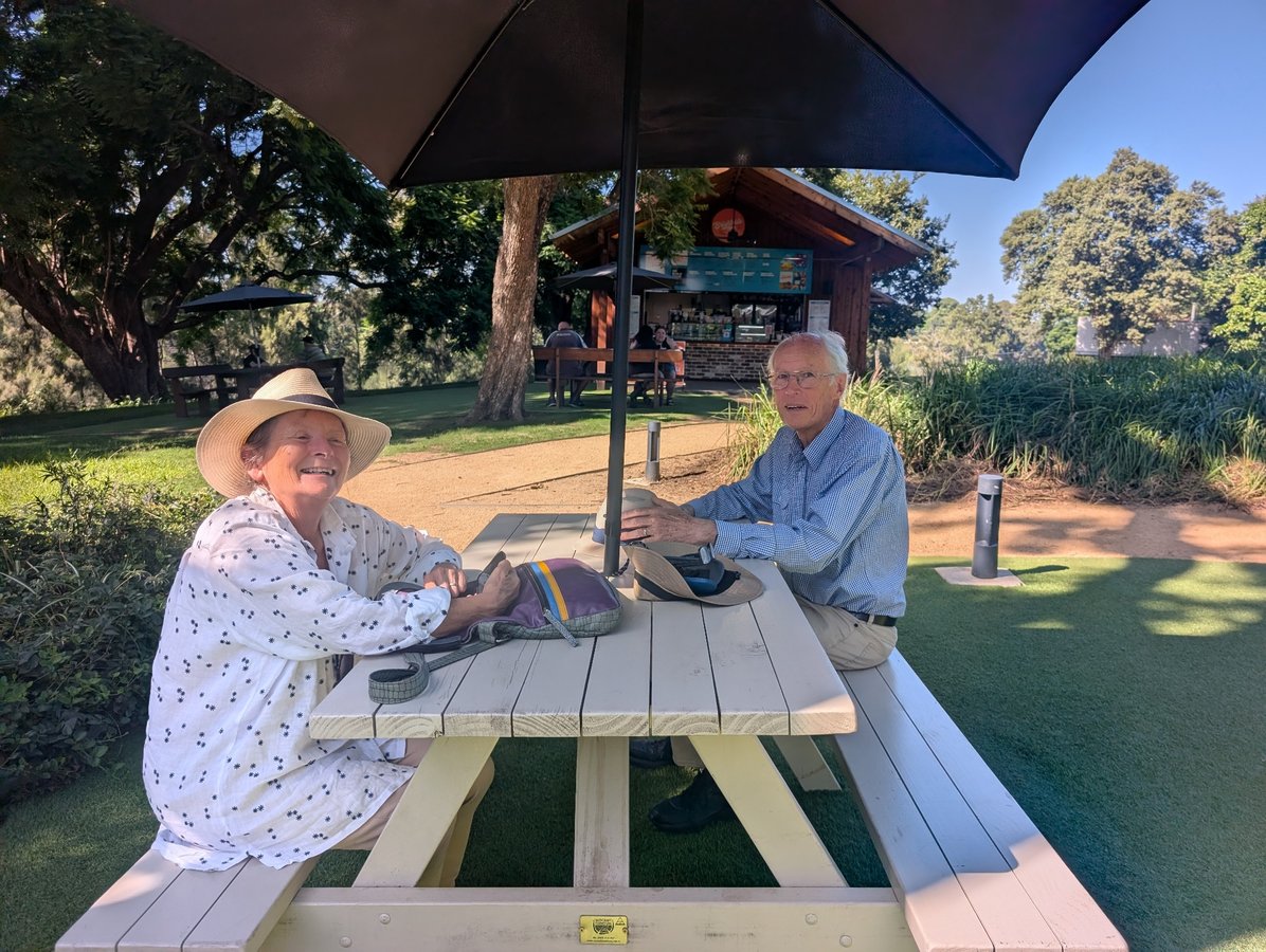 Penrith cafe awaiting river trip., Australia