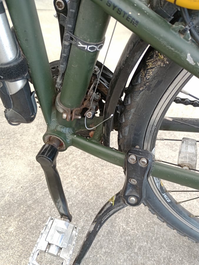 Scott Helped With A Broken Gear Cable, Japan
