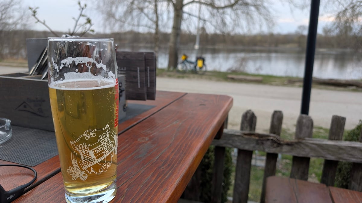 Refreshments, Austria